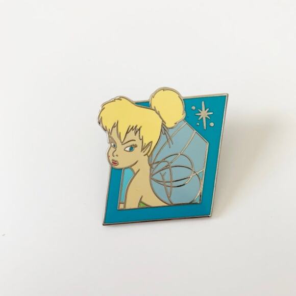 Tinkerbell Square Disney Trading Pin Peter Pan - Picture 1 of 2